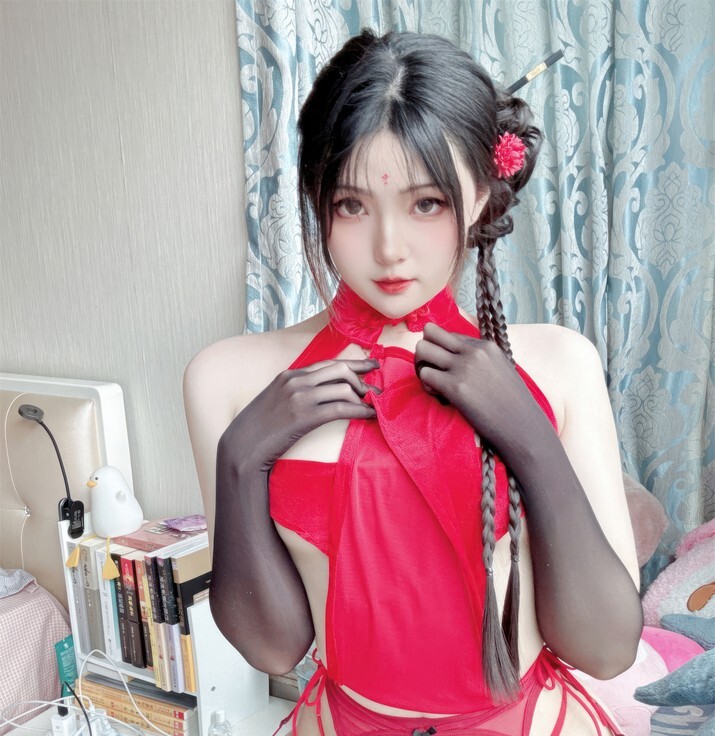 Natsuko夏夏子 - 龙年新春 自拍 [45P-161MB]