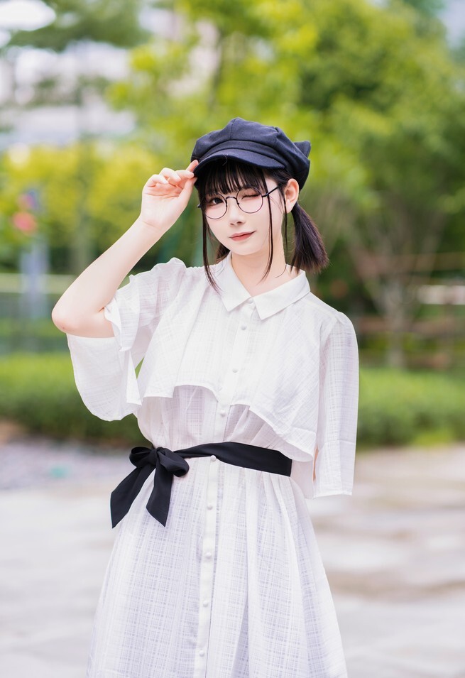 大爹眼镜_murasaki - 眼睛萌妹 [14P-198MB]