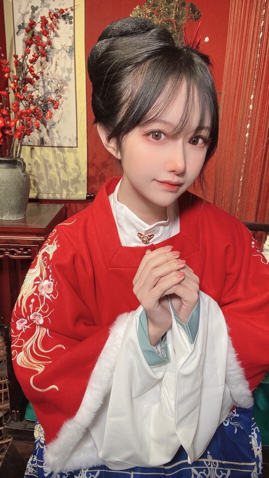 Shika小鹿鹿 - 2022春自拍 [70P-192MB]