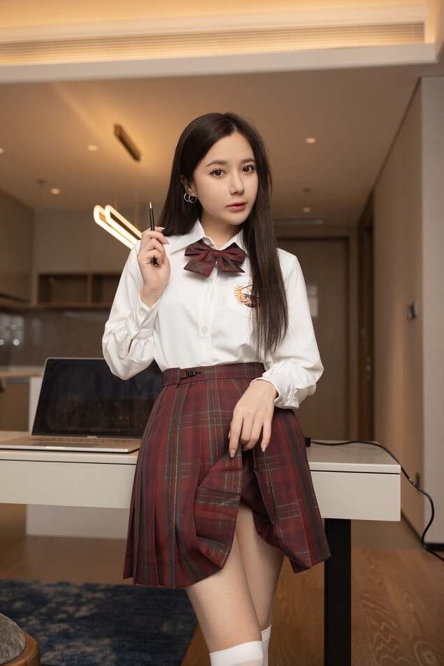 鱼子酱Fish - 学生 [66P-752MB]