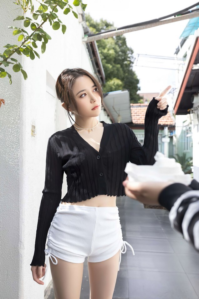 鱼子酱Fish- 偷裤的贼 [113P-717MB]