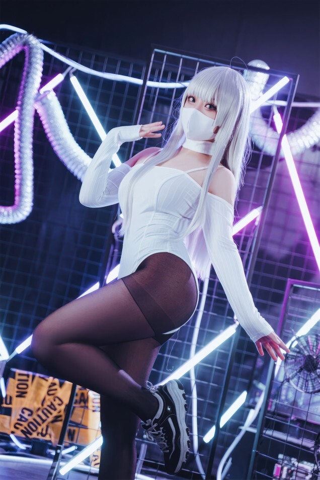 虎森森 - 莺 [33P-348MB]