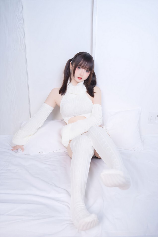 神楽坂真冬 - 斩男毛衣 [76P2V-1.39GB]