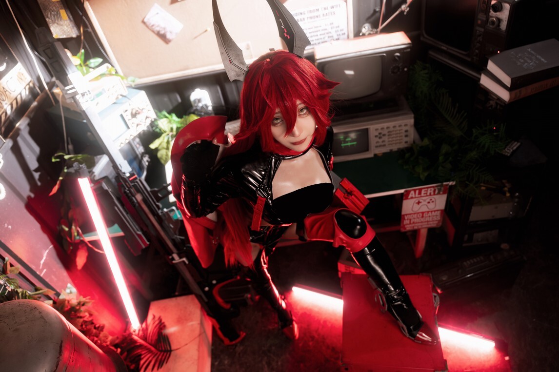 苏里夏 - 胜利女神：nikke 小红帽 [15P-80.5MB]