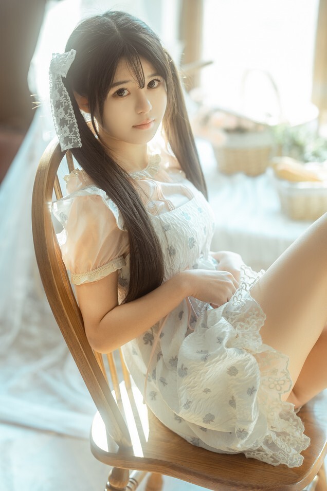 rua阮阮 - 花房 小裙子 [54P-660MB]