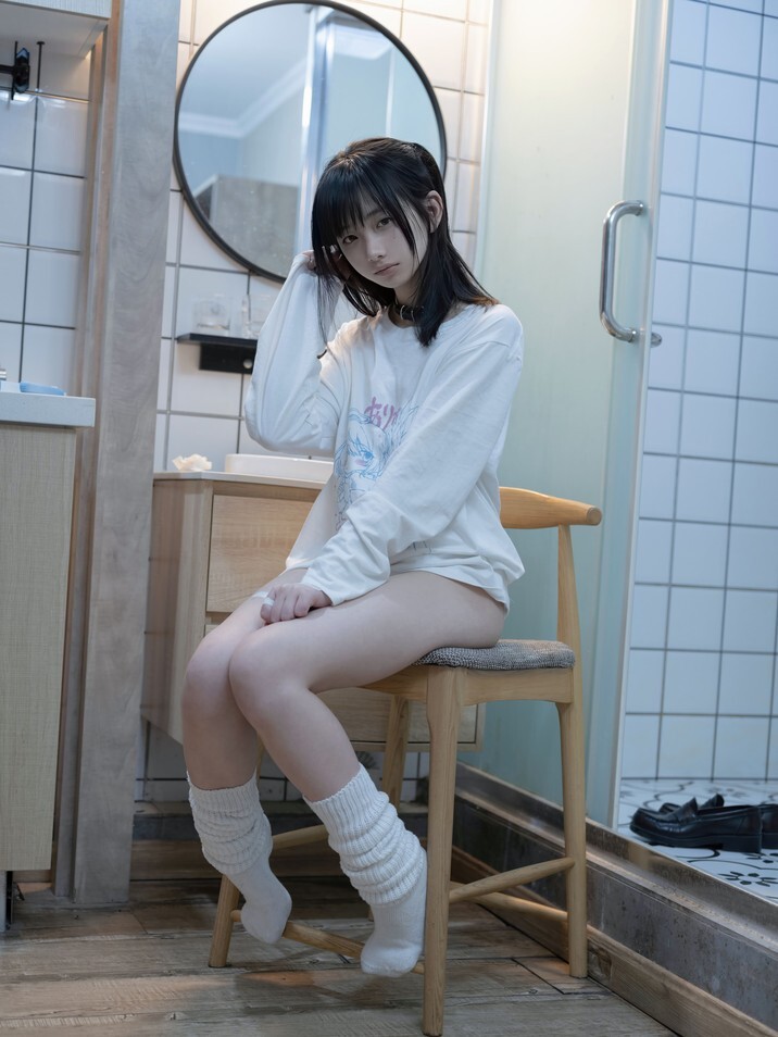 少女秩序 ╳ 千澄 - ルーズソックス少女 [42P-859MB]