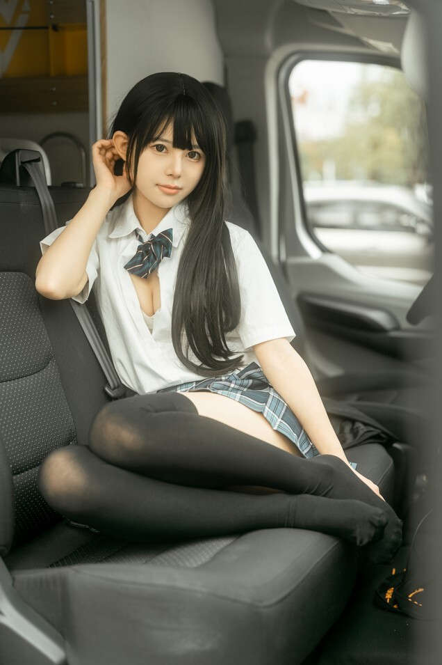 rua阮阮 - 房车jk [41P-445MB]