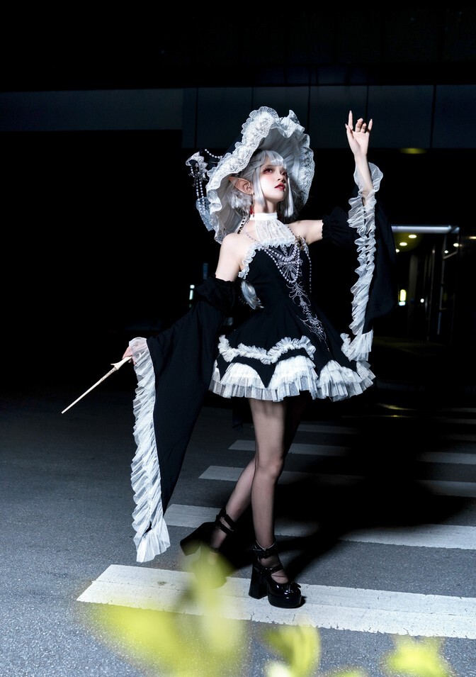 花甲conch - 魔女 [18P-339MB]