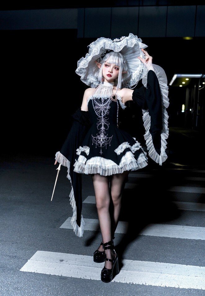 花甲conch - 魔女 [18P-339MB]