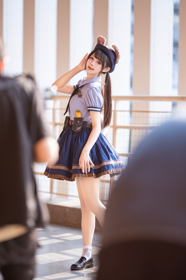 鱼子酱不能睡懒觉 - 朱迪警官 [13P-53.3MB]