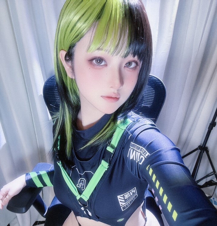 屿鱼 - 黑绿 [24P-389MB]