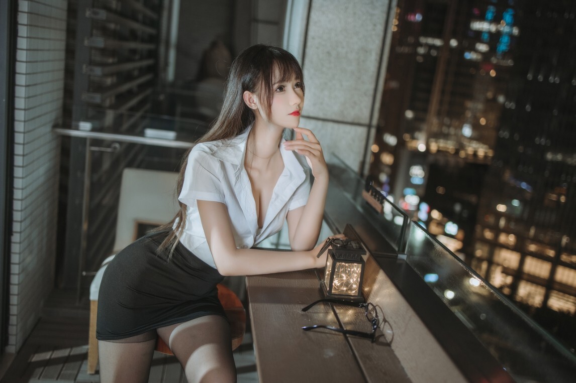 羽生三未 – 黑丝包臀OL [40P-658MB]