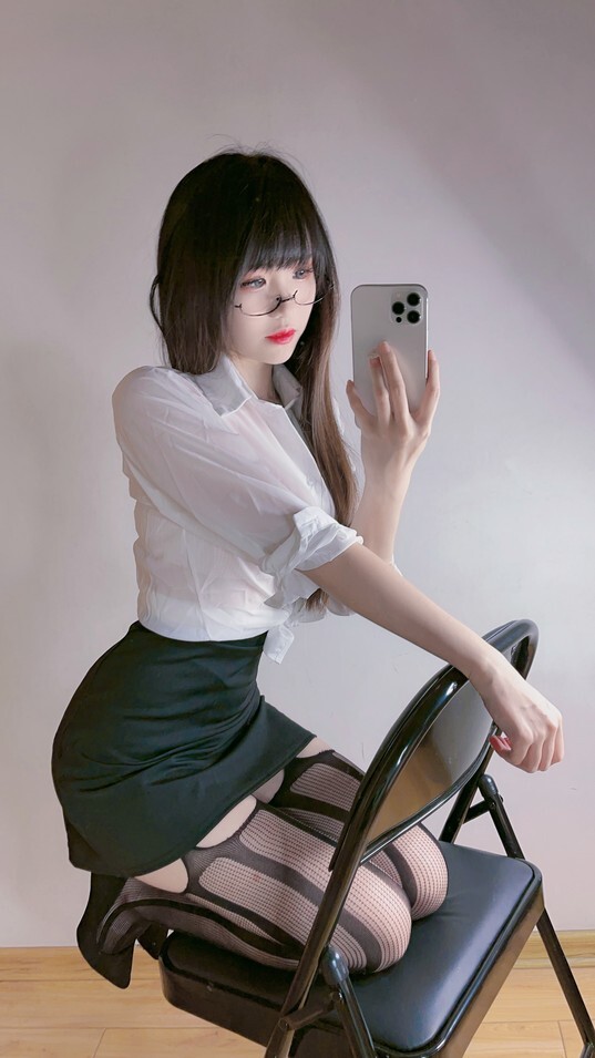 miko酱ww - 自拍系列mikoの黑丝03 [185P-1.26GB]