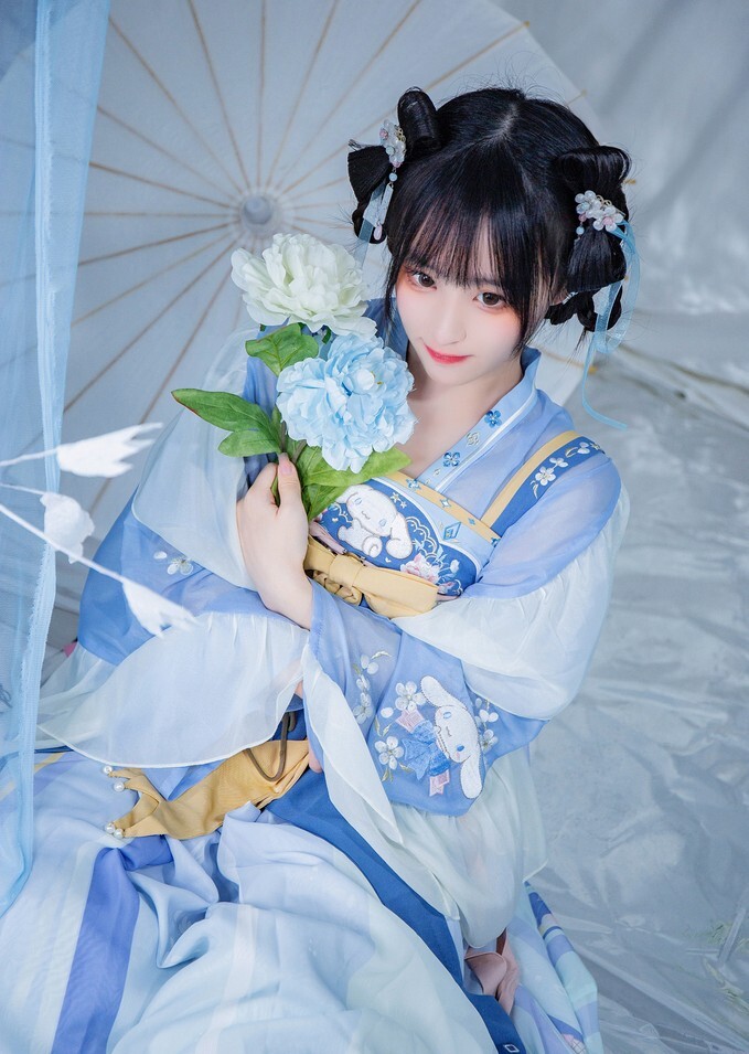 凉凉酱Kirakira - 玉桂狗 [15P-64.6MB]