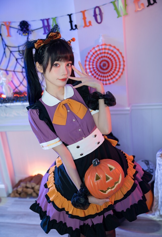 宵鱼鱼 - 万圣女仆 [16P-80.3MB]