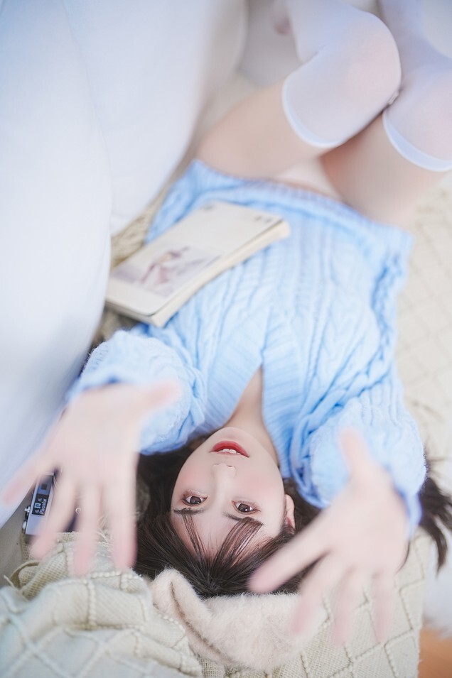 Tina很妖孽呀 - 蓝色秋冬毛衣 [27P-168MB]