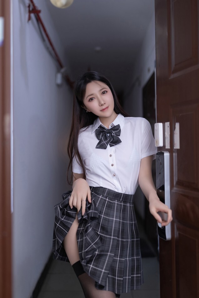 鱼子酱Fish - 破碎衬衫 [88P-0.99GB]