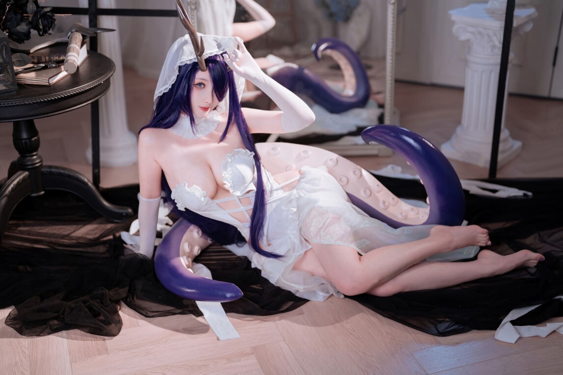 rioko凉凉子 - 碧蓝航线 金鹿号 [40P-425MB]