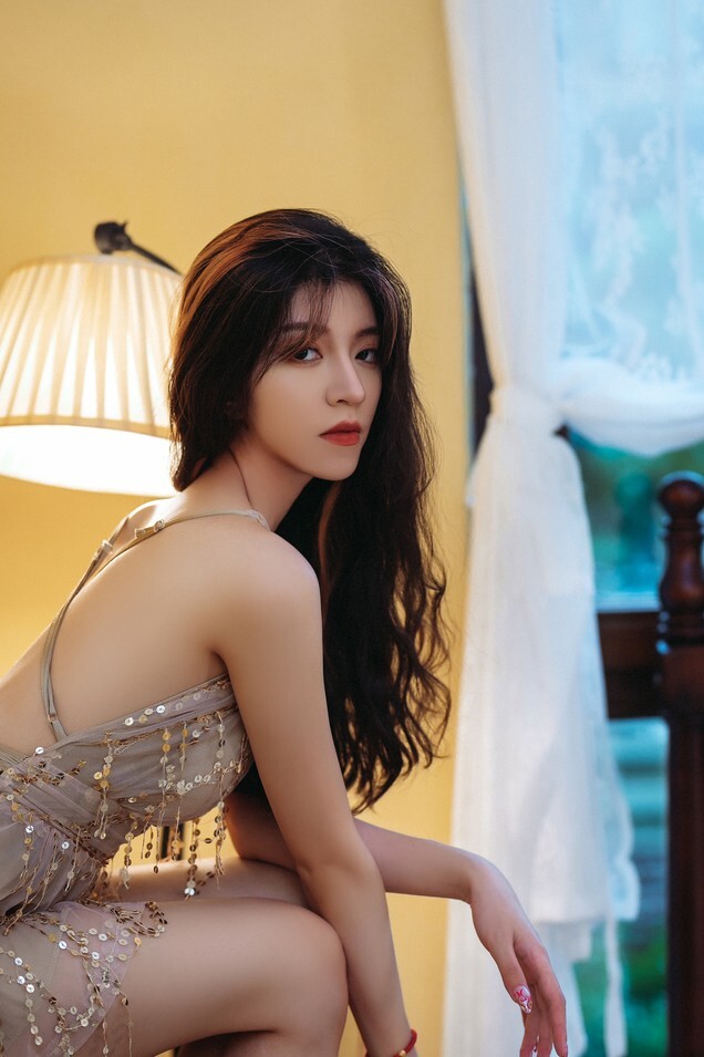 Kettoe - 金色闪片 [22P-239MB]