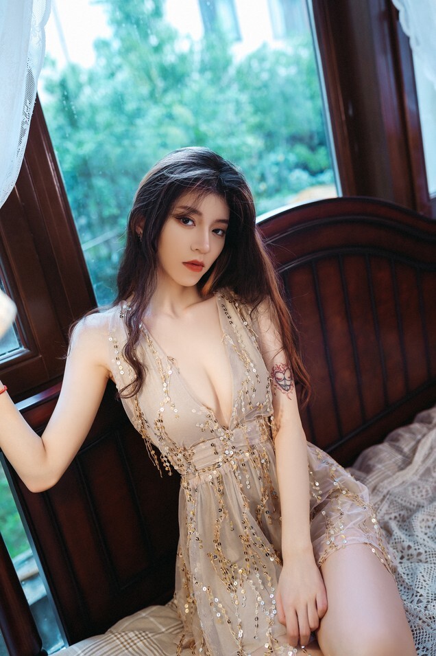 Kettoe - 金色闪片 [22P-239MB]