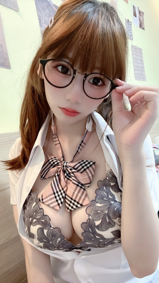 usejan蓝蓝 - 七夕学妹 [73P1V-345MB]