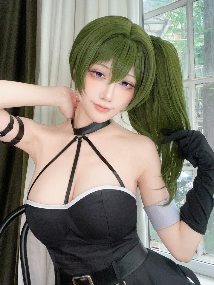 水淼aqua – 24年05月fantia订阅 葬送のフリーレン Übel💚 [33P-53.1MB]