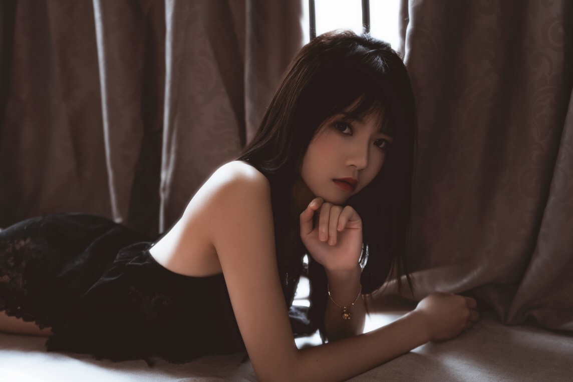 桜桃喵 - 黑 [21P-363MB]