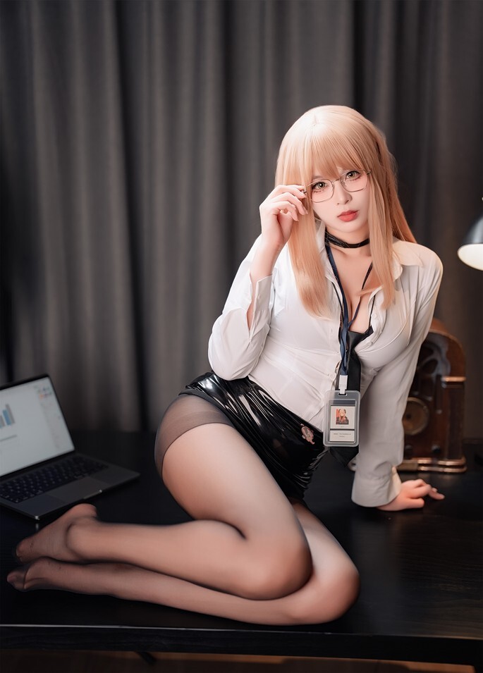 轩萧学姐 - 艾玛OL [176P2V-825MB]