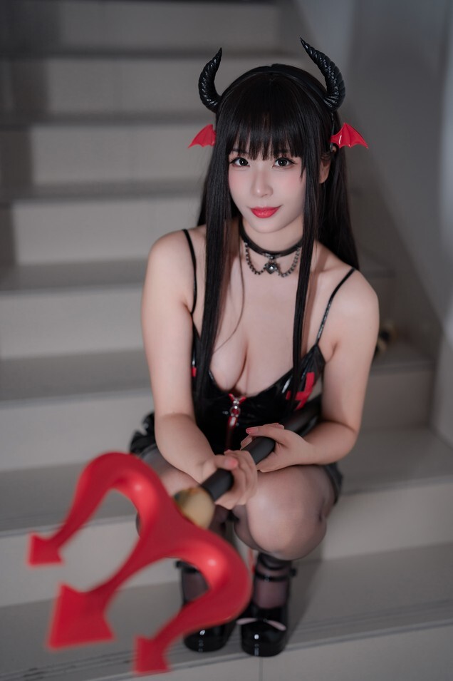 轩萧学姐 - 万圣节魅魔 [124P1V-706MB]