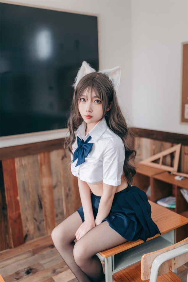 杏仁曲奇 – 生徒会坏猫猫 [52P-294MB]