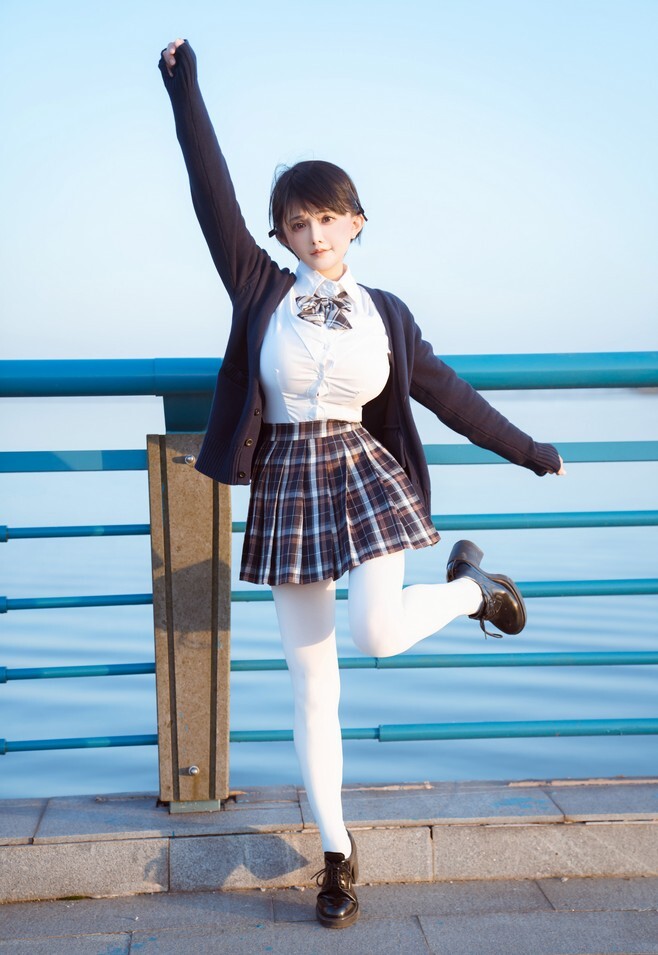 古阿扎 - 春日短发+最终幻想 [33P-107MB]