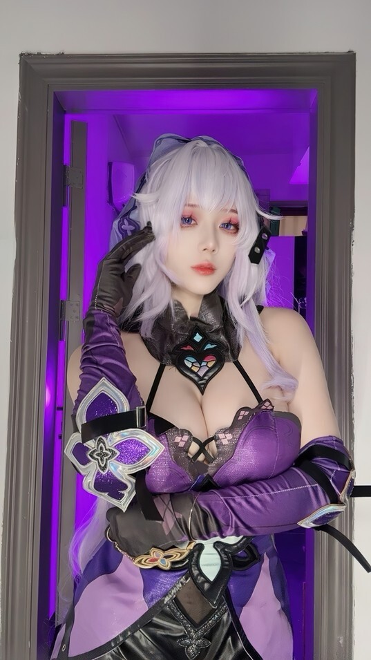 九言 - 崩坏：星穹铁道 黑天鹅 [45P6V-230MB]