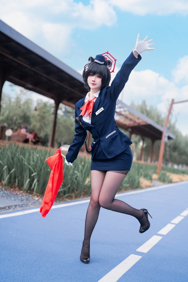 rioko凉凉子 -《蔚蓝档案》椿 导游 [62P12V-1.02GB]