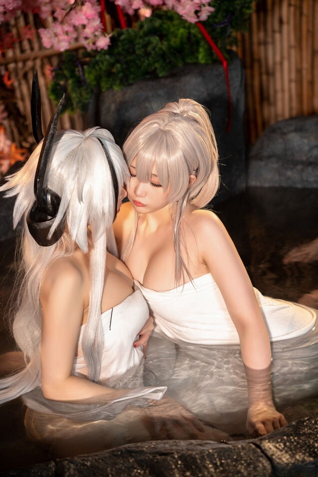 九言&amp;小瑶幺幺&amp;喜茶苍苍子 - 碧蓝温泉 [64P-183MB]