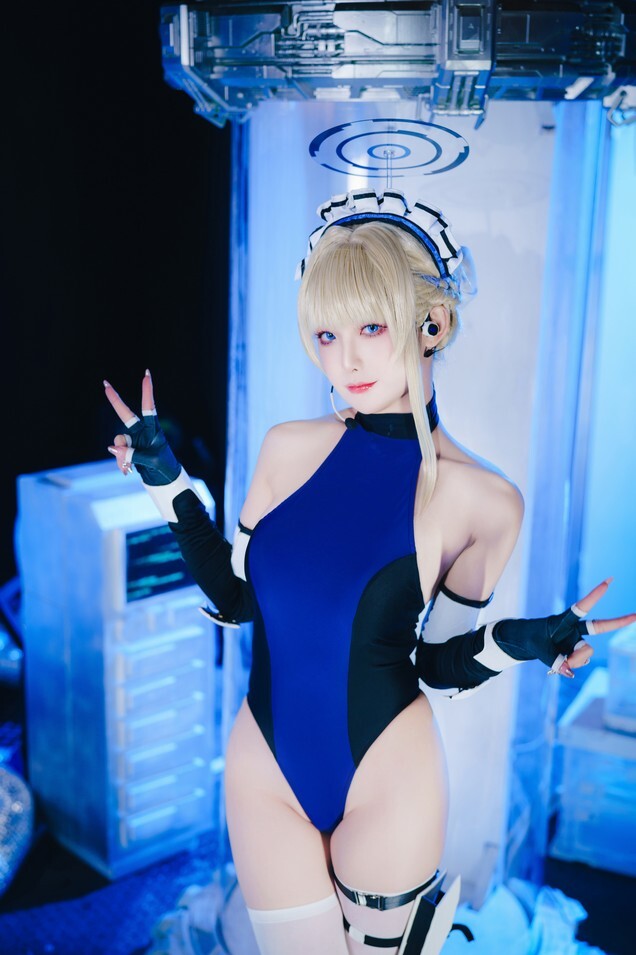 封疆疆v – 飞鸟马时竞泳 [41P-520MB]