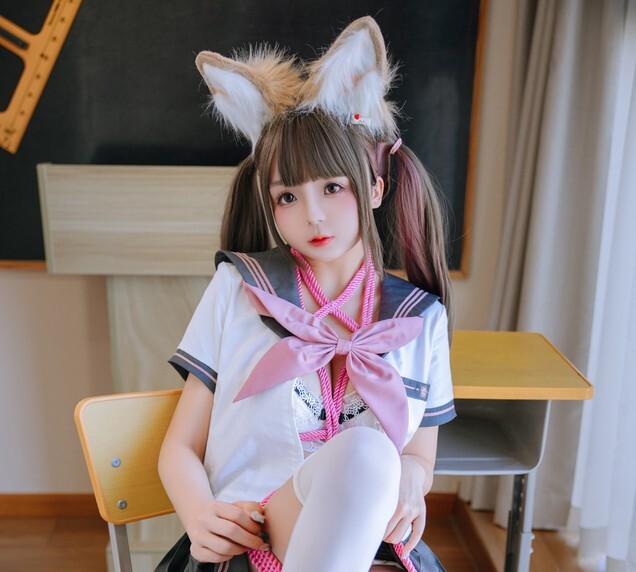 日奈娇 (樱井小莜) - 课桌 [150P3V-1.34GB]