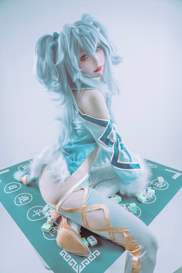 夜光-NightLight – 芙洛伦 妙手回春 [35P-291MB]