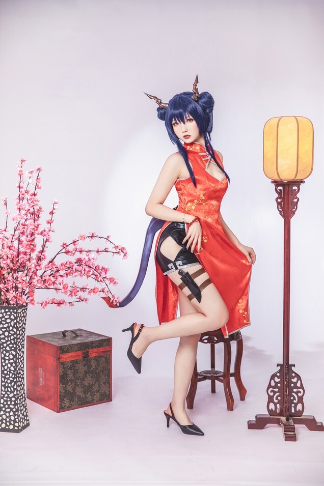 雪晴Astra - 明日方舟 陈 旗袍 [18P-56.9MB]