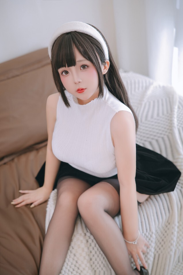 日奈娇 (樱井小莜) - 邻家太太 [126P-2.16GB]