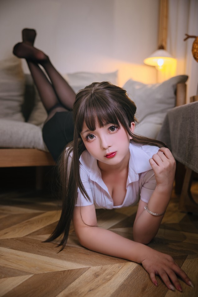 日奈娇 (樱井小莜) - 醉酒OL [110P-1.00GB]