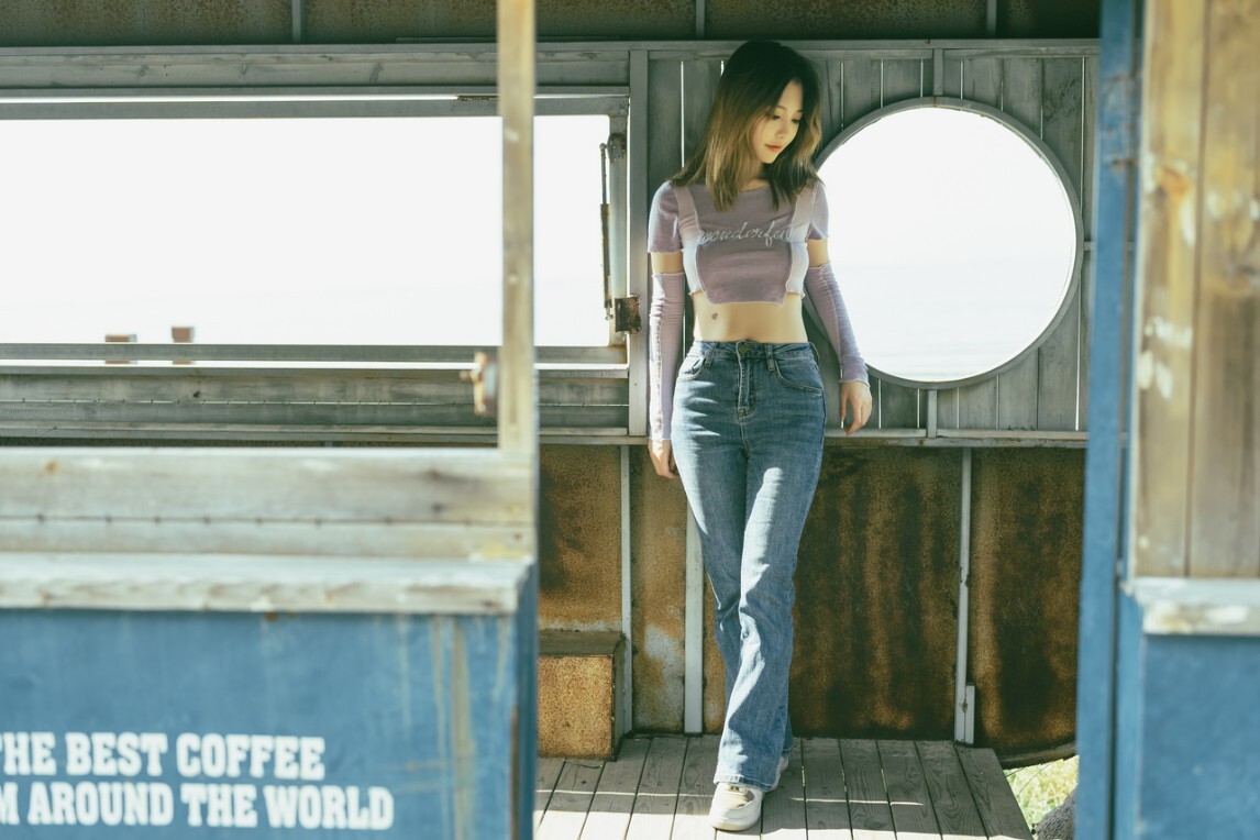 桃良阿宅 - 游玩 [9P-100MB]