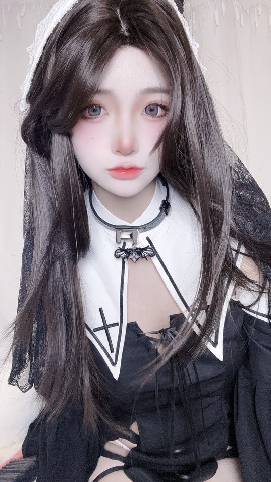 疯猫ss - 修女自拍 [21P-59.7MB]