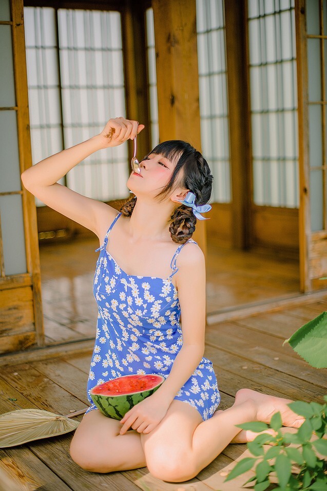 miko酱ww - 夏日回忆 [57P-614MB]