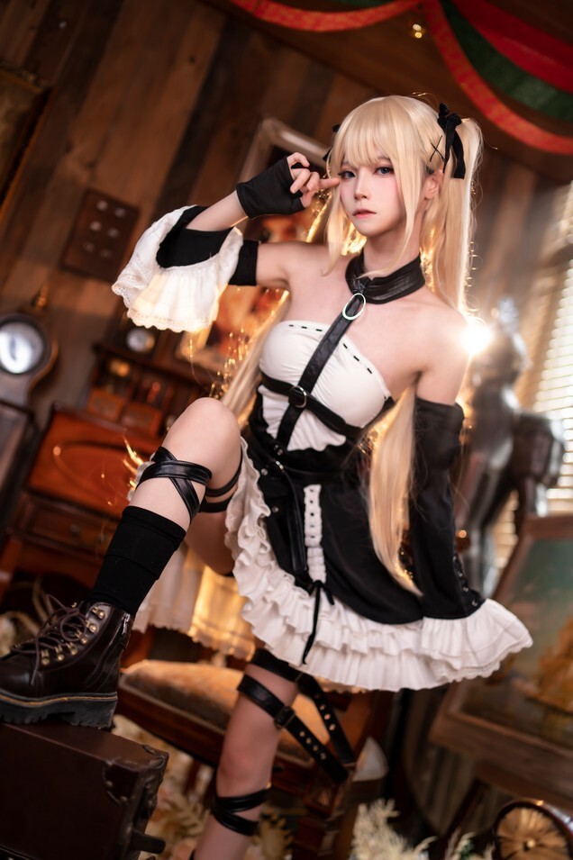 坂坂白 – 玛丽萝丝 [9P-180MB]