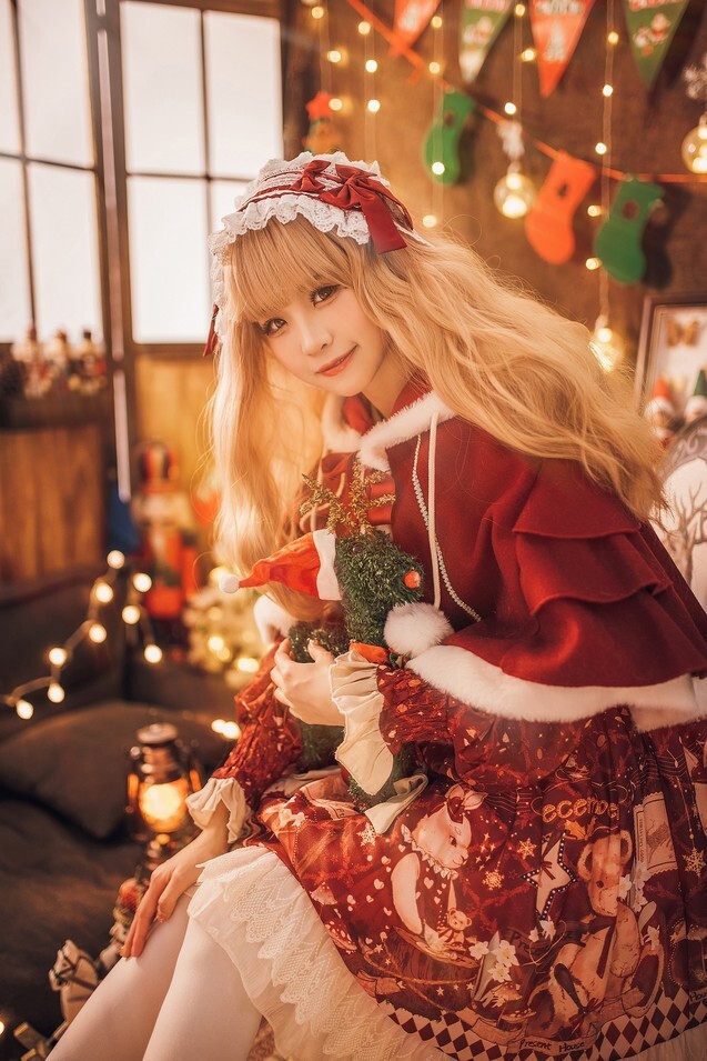 miko酱ww - 暖屋里的少女 [29P-1.00GB]