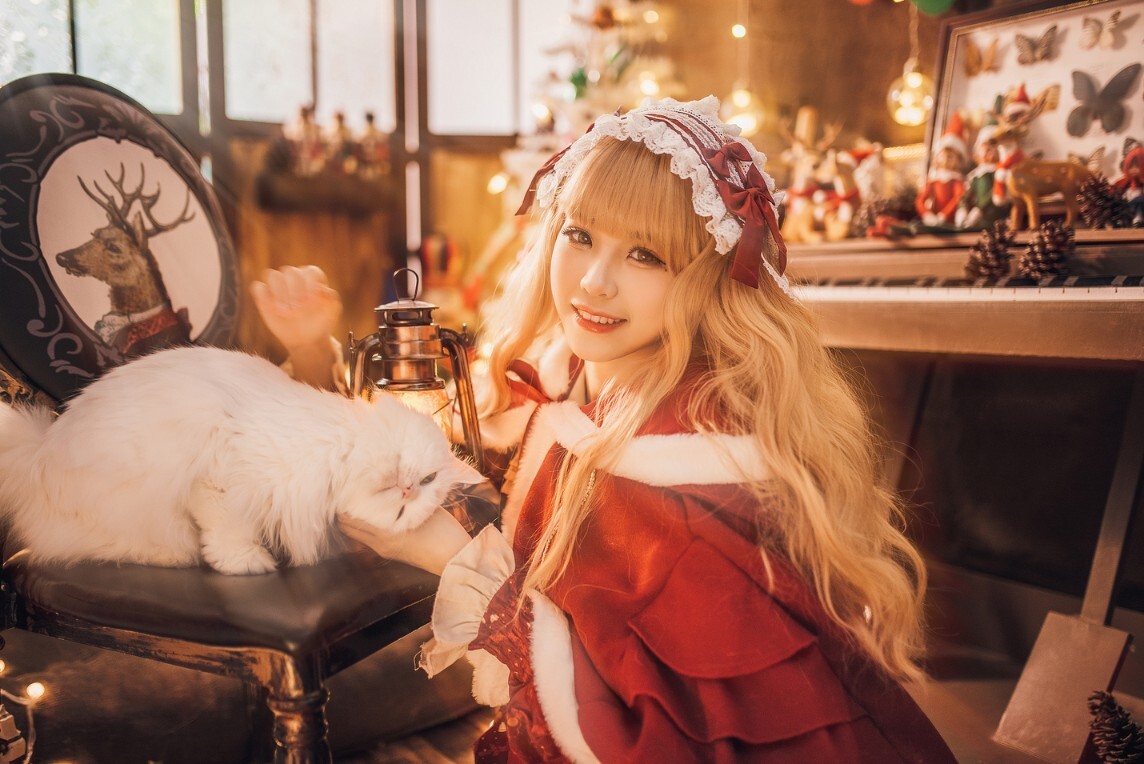 miko酱ww - 暖屋里的少女 [29P-1.00GB]