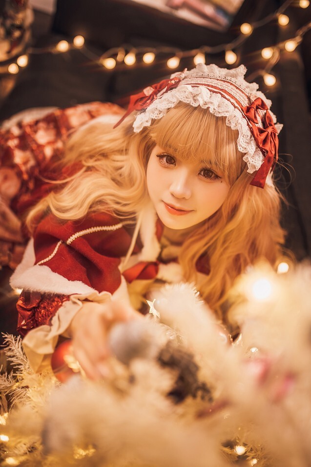 miko酱ww - 暖屋里的少女 [29P-1.00GB]