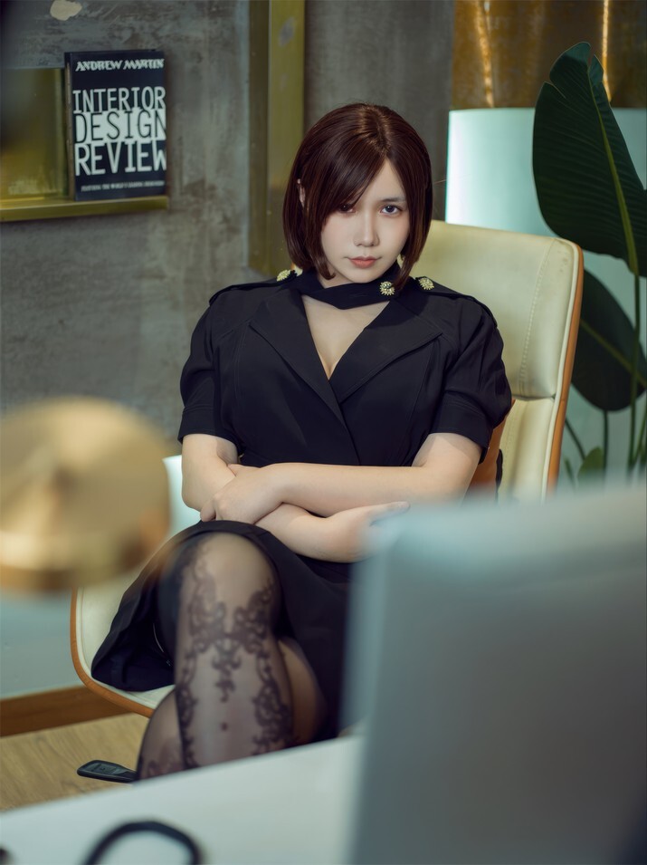 麻花酱 - OL办公室女上司 [42P2V-422MB]