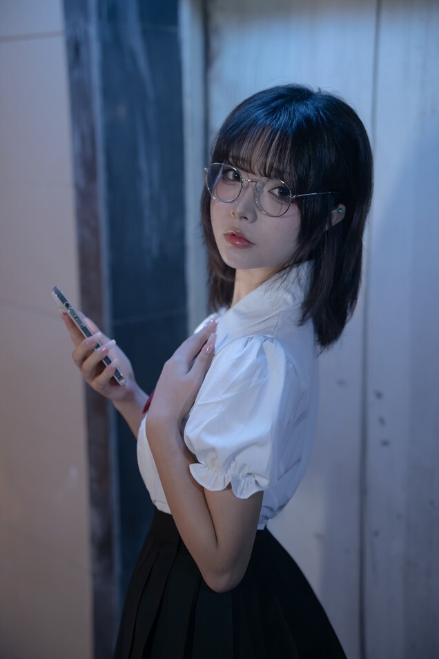 Kokuhui - YS · 电梯间 [164P1V-975MB]