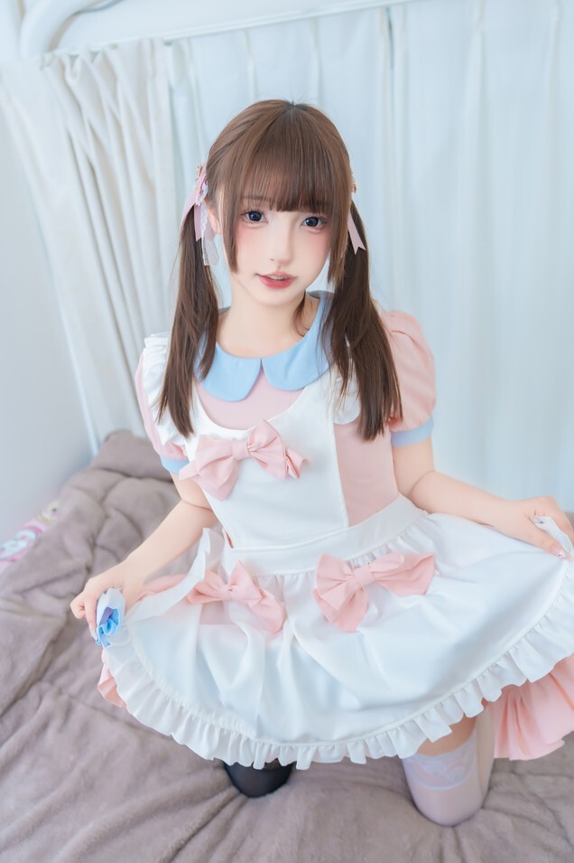 神楽坂真冬 - 小小女仆 [75P2V-374MB]